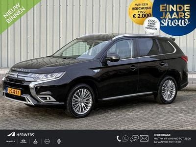 Zwart Gebruikt 2021 Mitsubishi Outlander Intense+ SUV | € 22.435 (Goede deal)