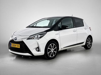 Occasion Toyota Yaris Hybrid Design 99 PK (72 kW) 2018 Wit (parellak) Hatchback