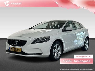 Wit Occasion 2017 Volvo V40 Stationwagen | € 11.895 (Super prijs)