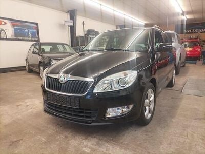 Zwart (metallic) Gebruikt 2011 Skoda Fabia Comfort Hatchback | € 3.450 (Eerlijke prijs)