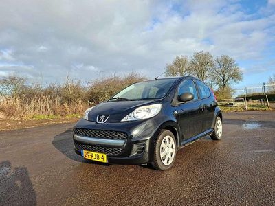 Zwart Gebruikt 2011 Peugeot 107 Hatchback | € 3.499 (Eerlijke prijs)