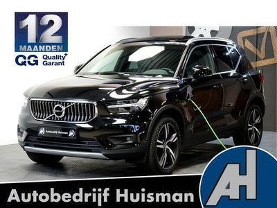 tweedehands Volvo XC40 1.5 T5 Recharge 193kW/262pk Aut7 Inscription PANORAMADAK + HARMAN/KARDON + FULL LED + ADAPT.CRUISE + BLIS + NAVI SENSUS + STOEL-&STUURVERWARMING + STANDKACHEL + ON-CALL + KEYLESS + CAMERA + LANE ASSIST + PARKSENSOREN + 19" LM-VELGEN!!