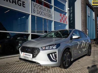 Grijs (metallic) Occasion 2022 Hyundai Ioniq Premium Hatchback | € 22.681 (Iets duurder)