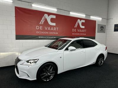 tweedehands Lexus IS300h F Sport - OPENDAK/XENON/NAVI/LEVINSON/CAM/NAP