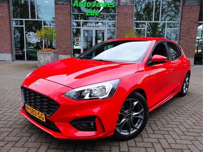 Rood Occasion 2020 Ford Focus Business Edition Hatchback | € 17.895 (Eerlijke prijs)