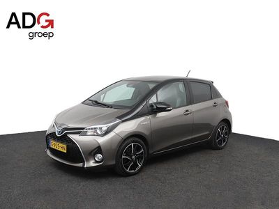 Grijs Gebruikt 2016 Toyota Yaris Hybrid Hatchback | € 14.950 (Eerlijke prijs)