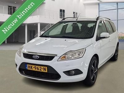 Wit Occasion 2009 Ford Focus Titanium Hatchback | € 2.899 (Eerlijke prijs)