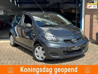 tweedehands Toyota Aygo 1.0-12V Now 2011 Grijs AIRCO Elektr APK NAP!