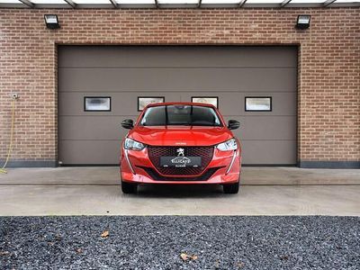 Rood Gebruikt 2023 Peugeot 208 Style Hatchback | € 17.490