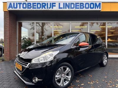 Zwart Gebruikt 2014 Peugeot 208 Roland Garros Hatchback | € 10.750 (Iets duurder)