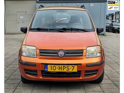 Oranje Gebruikt 2009 Fiat Panda Emotion Hatchback | € 1.895 (Eerlijke prijs)