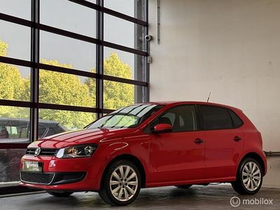 Rood Occasion 2009 VW Polo Hatchback | € 4.795 (Iets duurder)