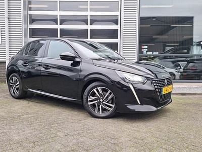 Zwart Gebruikt 2020 Peugeot 208 Allure Hatchback | € 10.499 (Goede deal)