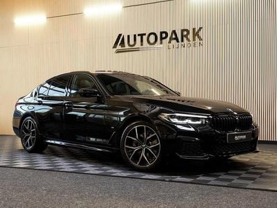 Zwart, metallic lak Occasion 2023 BMW 520 M Sport Sedan | € 44.950