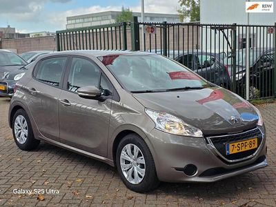 Grijs Gebruikt 2013 Peugeot 208 Active Hatchback | € 6.999 (Eerlijke prijs)