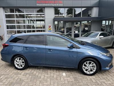Toyota Auris Hybrid