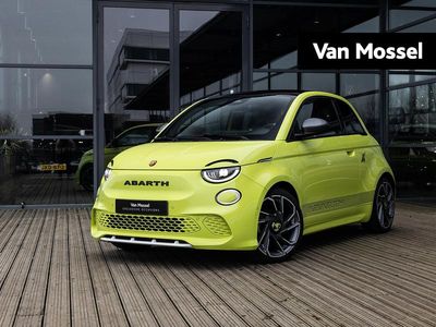 Groen Occasion 2023 Abarth 500e Scorpionissima Hatchback | € 25.800