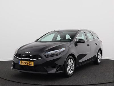 Zwart Occasion 2023 Kia Ceed Hatchback | € 20.450 (Goede deal)
