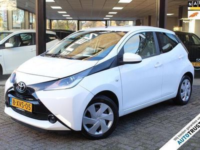 tweedehands Toyota Aygo 1.0 VVT-i x-play AIRCO | CAMERA | BLUETOOTH | NAP