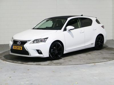 Lexus CT200h