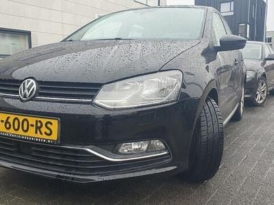 Zwart Occasion 2016 VW Polo Comfortline Hatchback | € 7.745 (Eerlijke prijs)