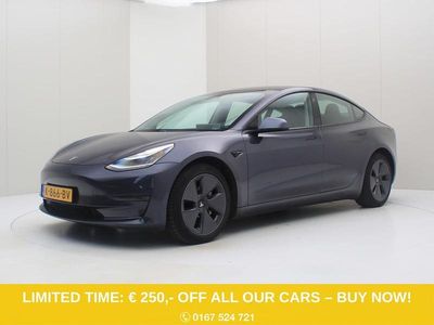 Grijs Occasion 2020 Tesla Model 3 Long Range AWD Sedan | € 22.900 (Eerlijke prijs)