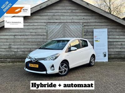 Wit Gebruikt 2015 Toyota Yaris Hybrid Hatchback | € 12.745 (Goede deal)