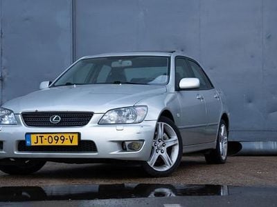Lexus IS200