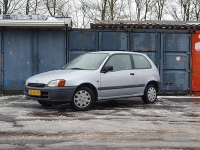 Grijs Occasion 1998 Toyota Starlet Hatchback | € 1.550