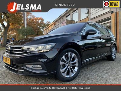 Zwart Gebruikt 2022 VW Passat Business Stationwagen | € 25.995 (Eerlijke prijs)