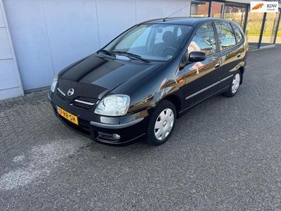 Nissan Almera Tino