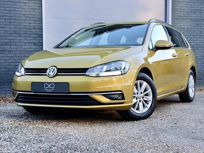 Goud (metallic) Gebruikt 2017 VW Golf VII Comfortline Stationwagen | € 14.950 (Eerlijke prijs)