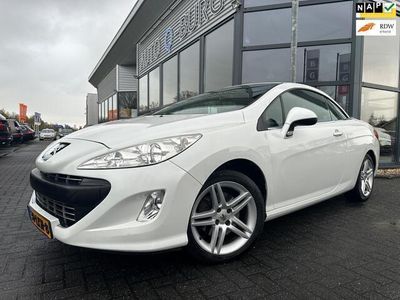 tweedehands Peugeot 308 CC 1.6 THP Noir & Blanc | Leder | Nekverwarming |