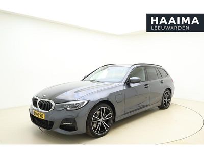 Grijs Occasion 2022 BMW 320 M Sport Stationwagen | € 31.950 (Eerlijke prijs)