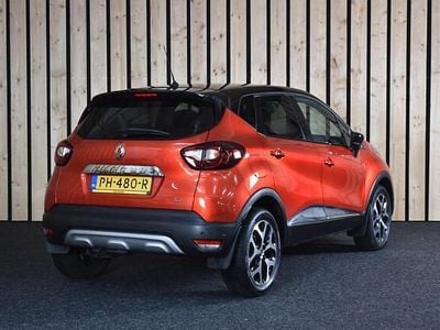 Rood Occasion 2017 Renault Captur Intens SUV | € 10.950 (Eerlijke prijs)