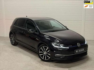 Zwart Occasion 2018 VW Golf VII Comfortline Hatchback | € 8.999 (Goede deal)