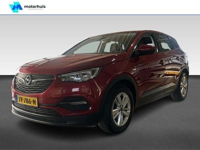 Rood Occasion 2018 Opel Grandland X Edition SUV | € 15.940 (Eerlijke prijs)