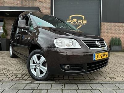 Paars, metallic lak Gebruikt 2010 VW Caddy Comfortline MPV | € 5.450 (Duur)