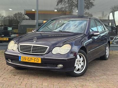 Paars Gebruikt 2001 Mercedes C180 Elegance Sedan | € 2.595 (Eerlijke prijs)