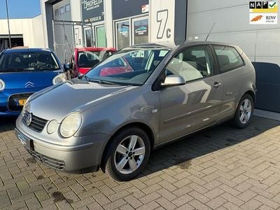 Grijs (metallic) Gebruikt 2005 VW Polo Hatchback | € 1.795 (Goede deal)