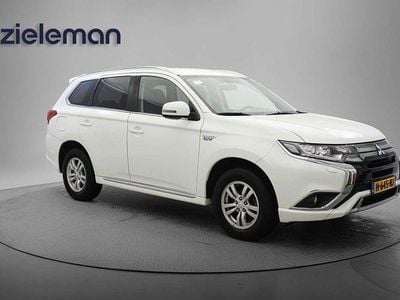Wit Occasion 2020 Mitsubishi Outlander P-HEV SUV | € 18.845 (Goede deal)