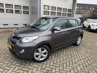 Grijs Gebruikt 2009 Toyota Urban Cruiser Hatchback | € 4.999 (Eerlijke prijs)