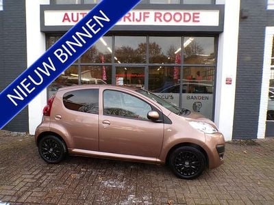 Bruin Gebruikt 2013 Peugeot 107 Active Hatchback | € 7.450 (Eerlijke prijs)