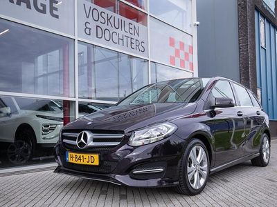 Occasion Mercedes B180 Prestige 136 PK (100 kW) 2015 Paars MPV