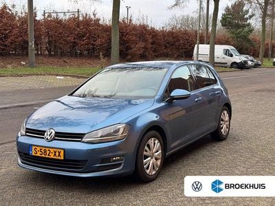 Blauw Occasion 2023 VW Golf VIII Comfortline Hatchback | € 13.945 (Super prijs)