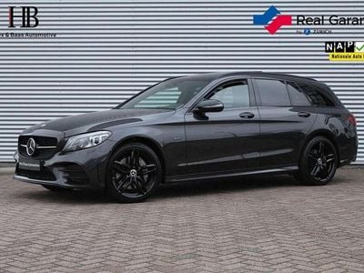 Grijs Occasion 2020 Mercedes C300e AMG Stationwagen | € 28.440 (Eerlijke prijs)