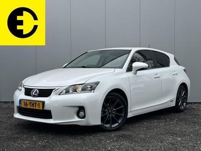 Lexus CT200h