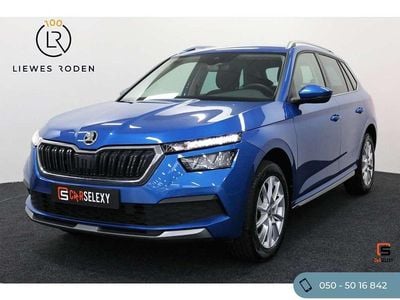 Blauw Gebruikt 2023 Skoda Kamiq Style SUV | € 24.950 (Eerlijke prijs)