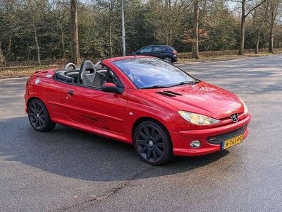 Occasion Peugeot 206 109 PK (80 kW) 2006 Rood Cabriolet