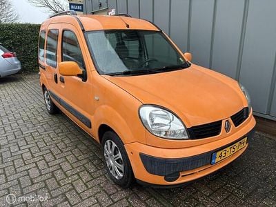 Rood Occasion 2007 Renault Kangoo Stationwagen | € 2.250 (Goede deal)